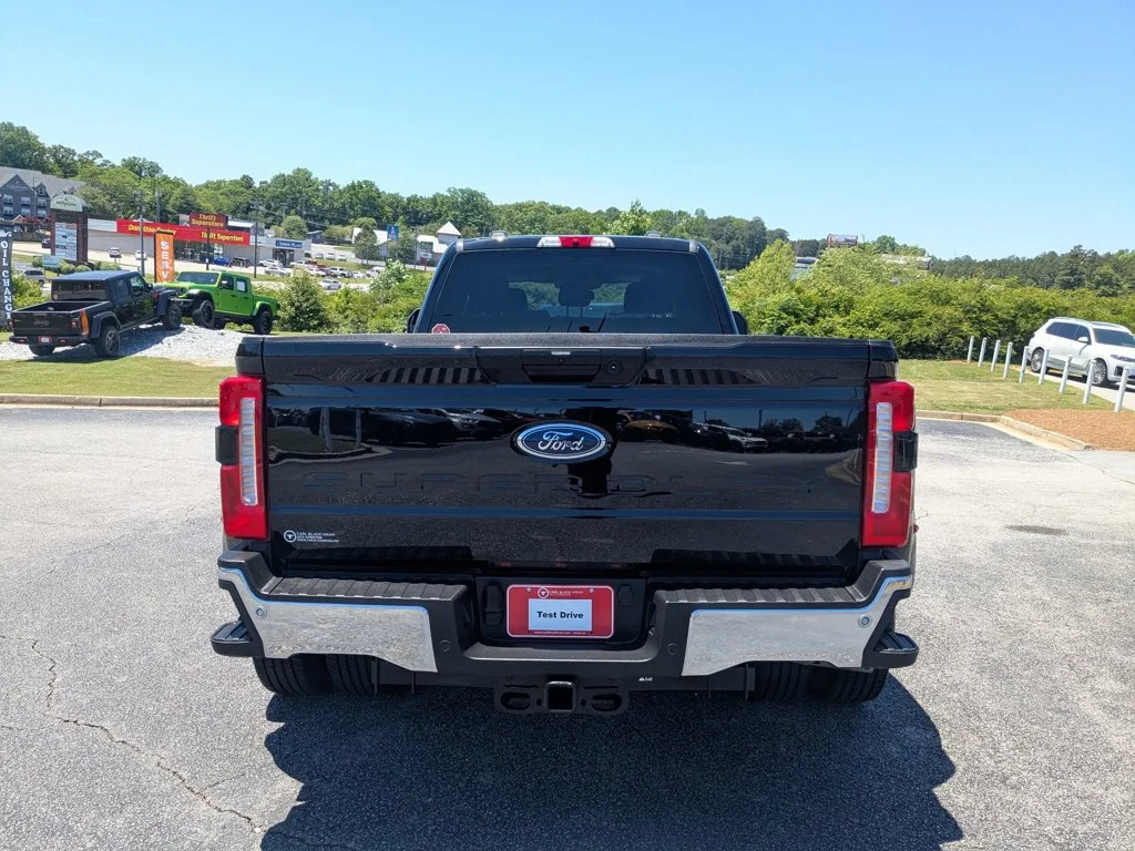 Used 2025  Ford XLT image 6