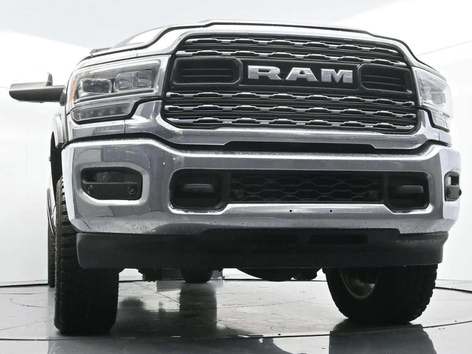 Used 2022 Diamond Black Crystal Pearlcoat Ram Limited image 43