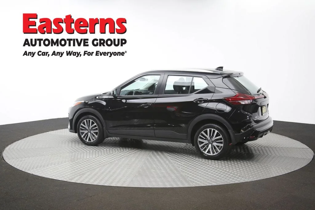 Used 2023 Black Nissan SV image 60