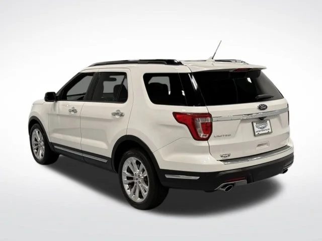 Used 2018 White Ford Limited image 8
