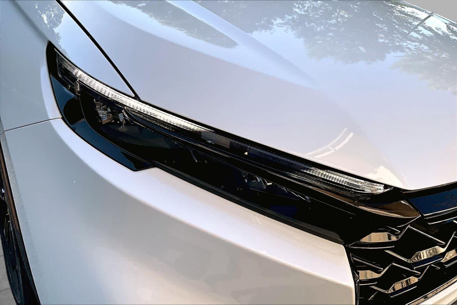 Used 2024 Platinum White Pearl Honda Sport Touring image 28
