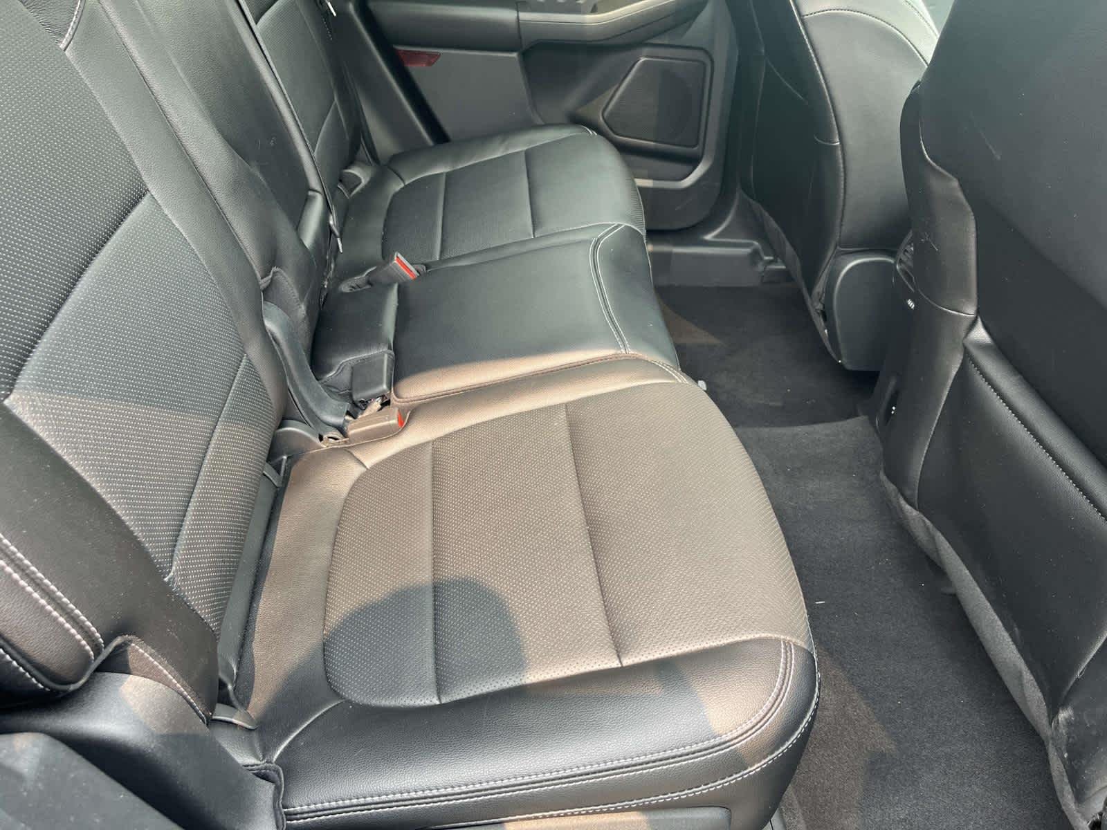 Used 2020  Ford Titanium Hybrid image 21