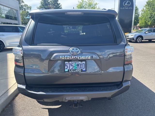 Used 2022 Gray Toyota SR5 Premium image 6