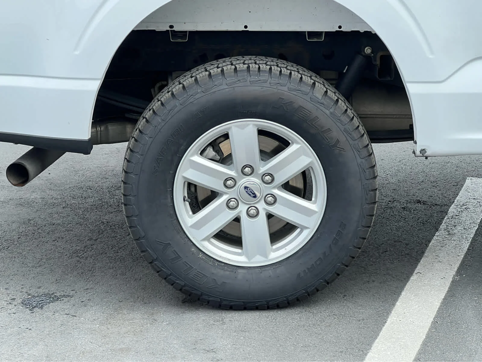 Certified Used 2022 Oxford White Clearcoat Ford XLT image 15