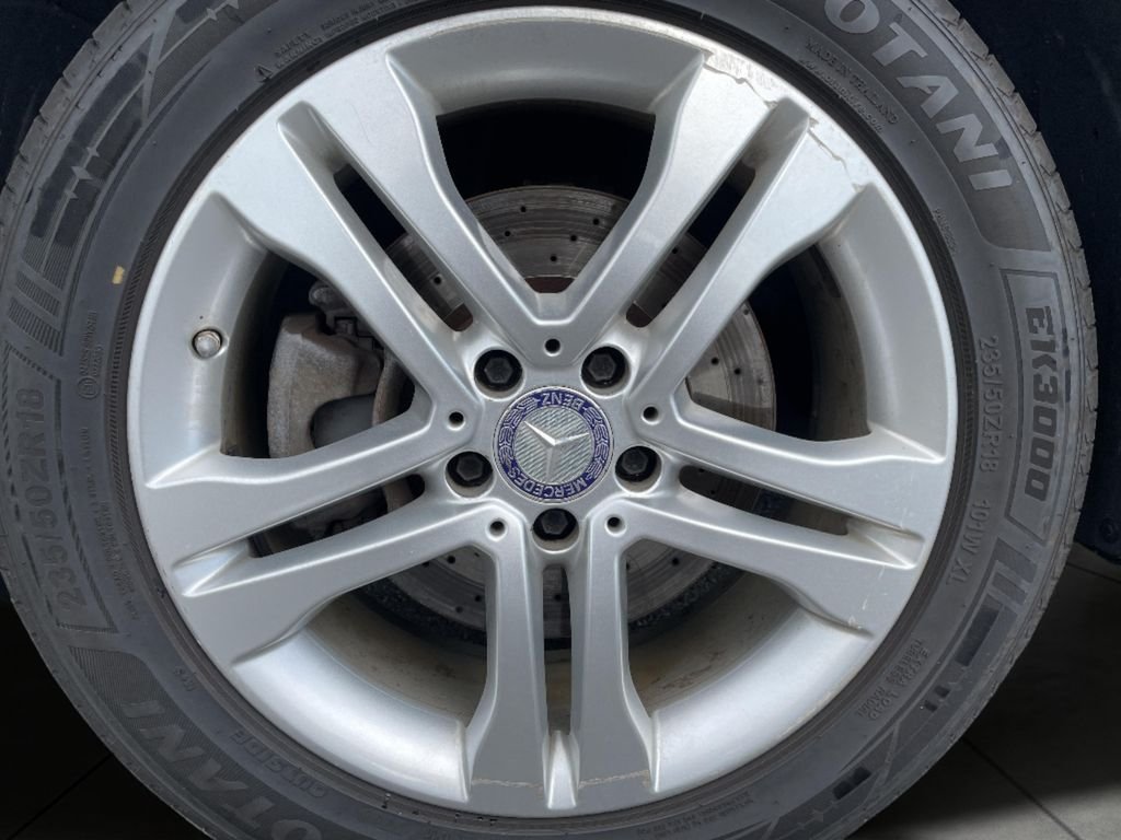Used 2018 Gray Mercedes-Benz GLA 250 image 26
