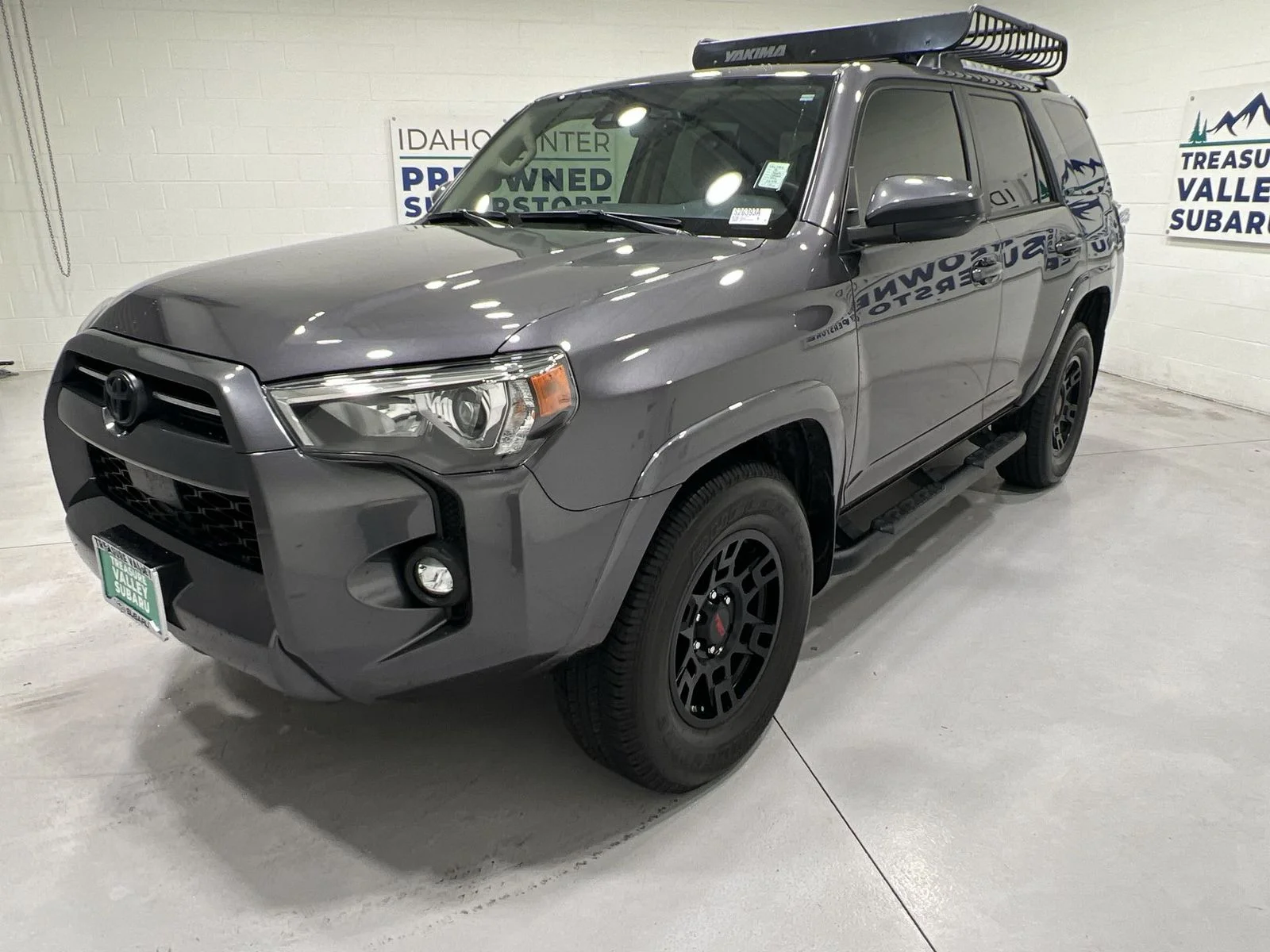 Used 2021 Gray Toyota SR5 image 4