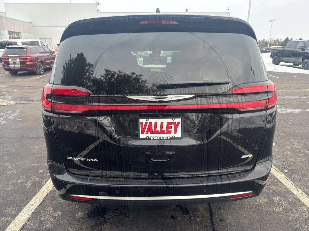 2026 Chrysler Pacifica Pinnacle - Photo 13