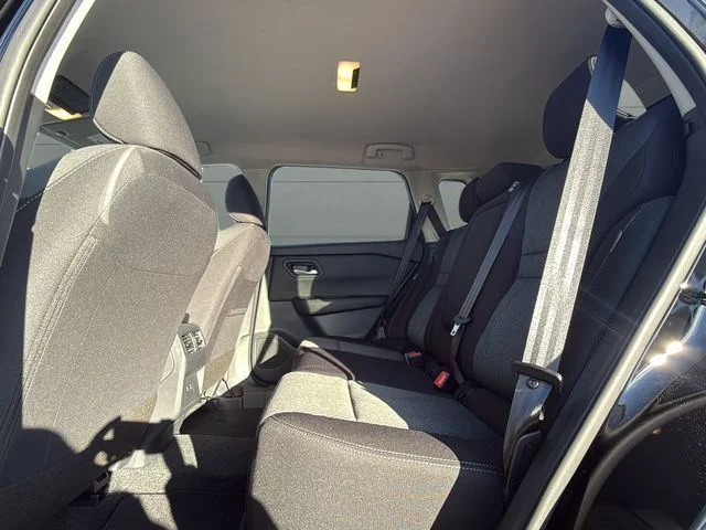 2026 Nissan Rogue SV - Photo 16