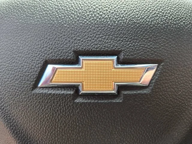 Used 2025 Sterling Gray Metallic Chevrolet LT image 33