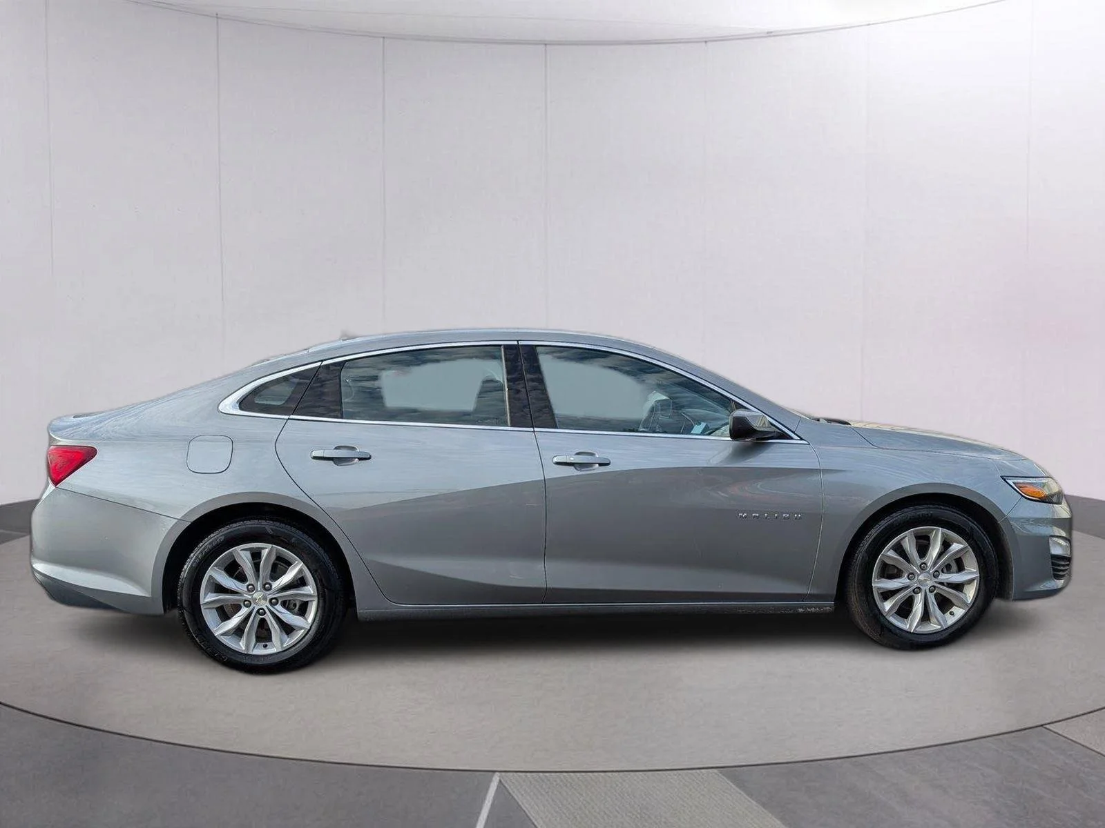 Used 2024 Sterling Gray Metallic Chevrolet 1LT image 6