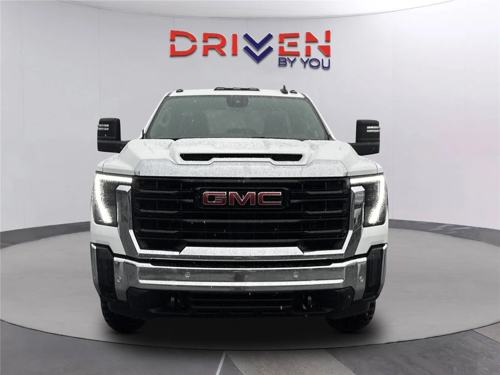 Used 2025 Summit White GMC Pro image 9