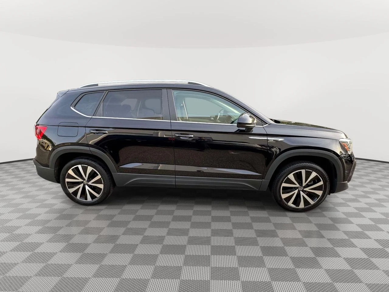 Used 2024 Deep Black Pearl Volkswagen 1.5T SE image 7