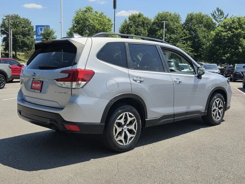 Used 2020 Ice Silver Metallic SUBARU PREMIUM image 5