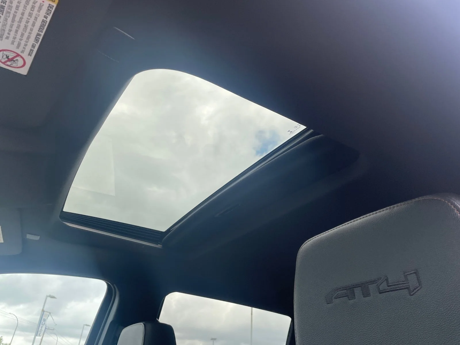 Used 2023 Blue GMC AT4 Crew Cab image 18
