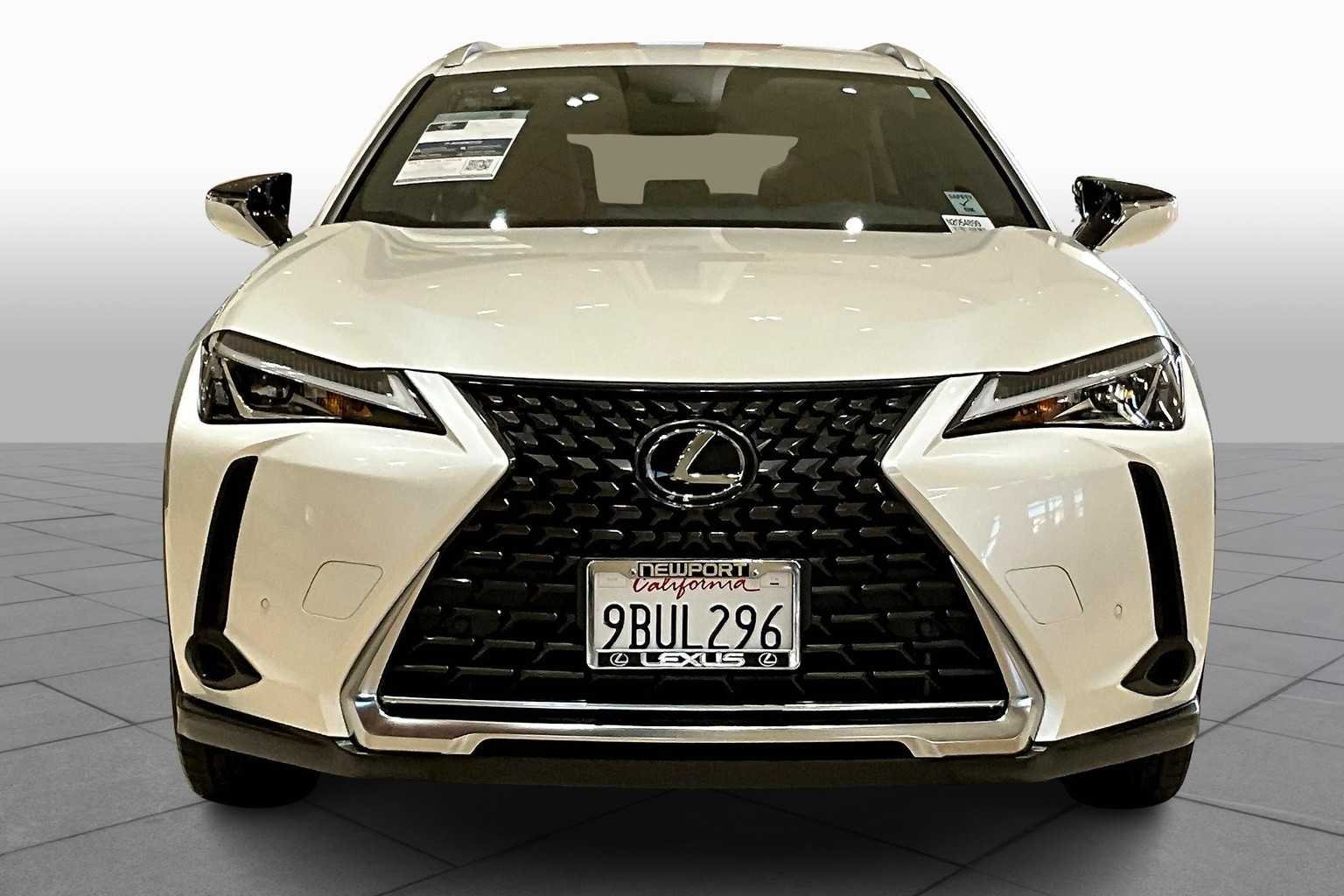Certified Used 2022 Eminent White Pearl Lexus  image 3
