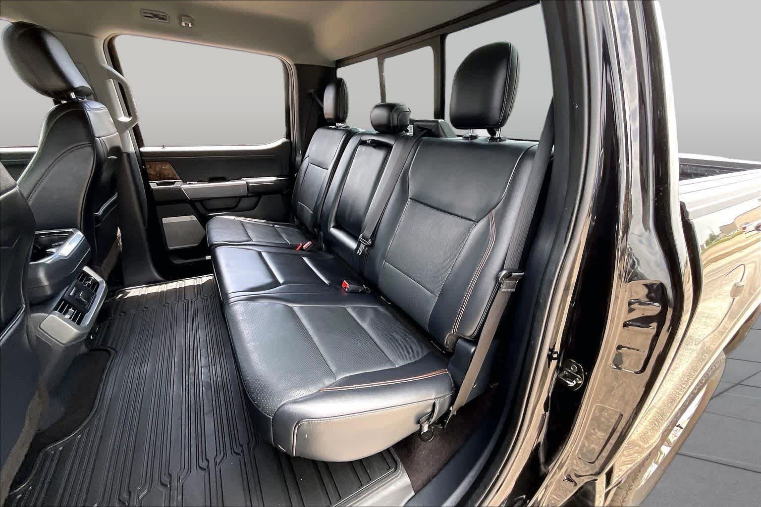 Used 2021 Agate Black Metallic Ford LARIAT image 20