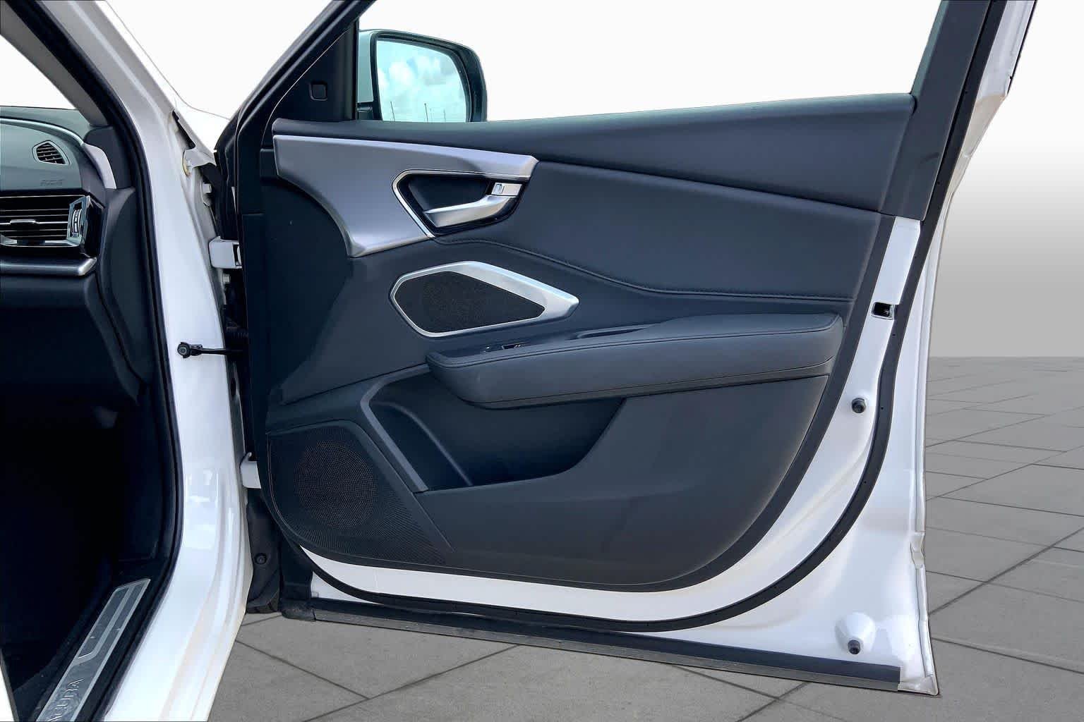 Used 2023 Platinum White Pearl Acura  image 23