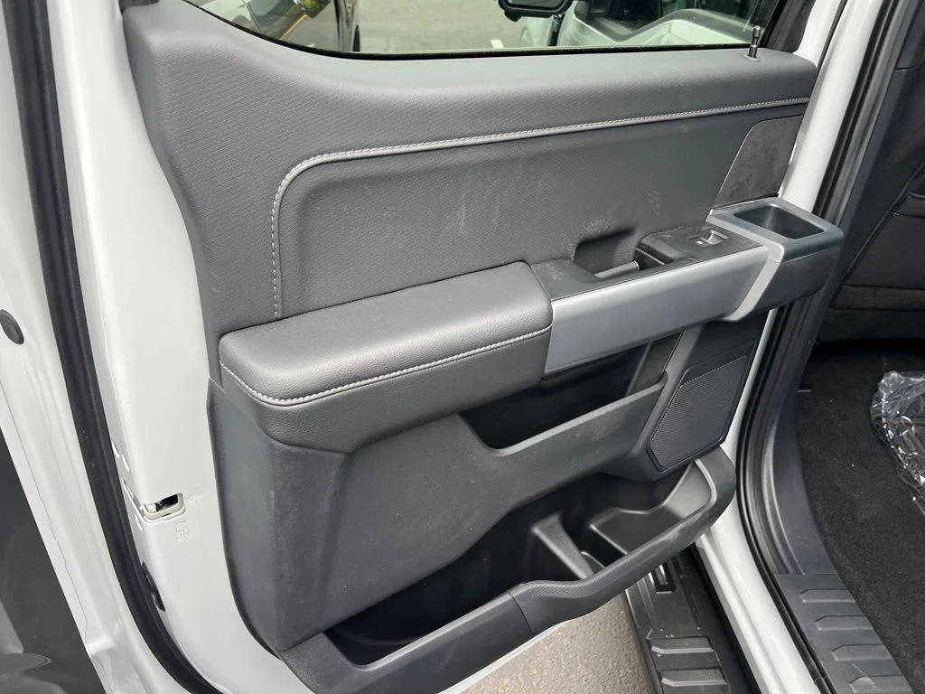 New 2026 White Ford XLT image 14