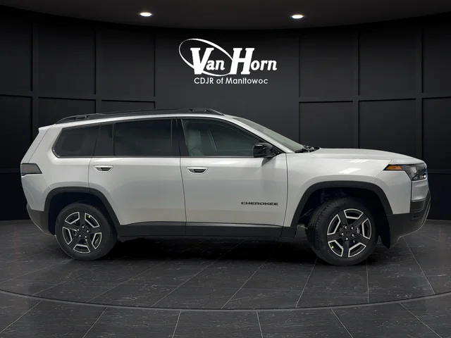 New 2026 Silver Zynith Clear-Coat Exterior Paint Jeep Limited image 8