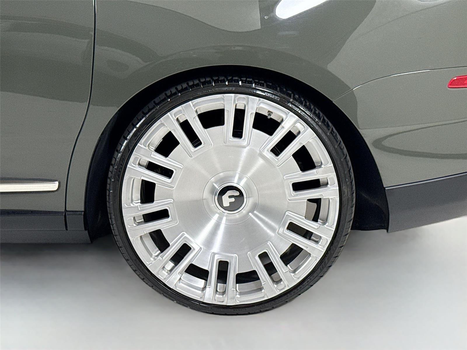 Used 2024 Silver Rolls-Royce  image 44