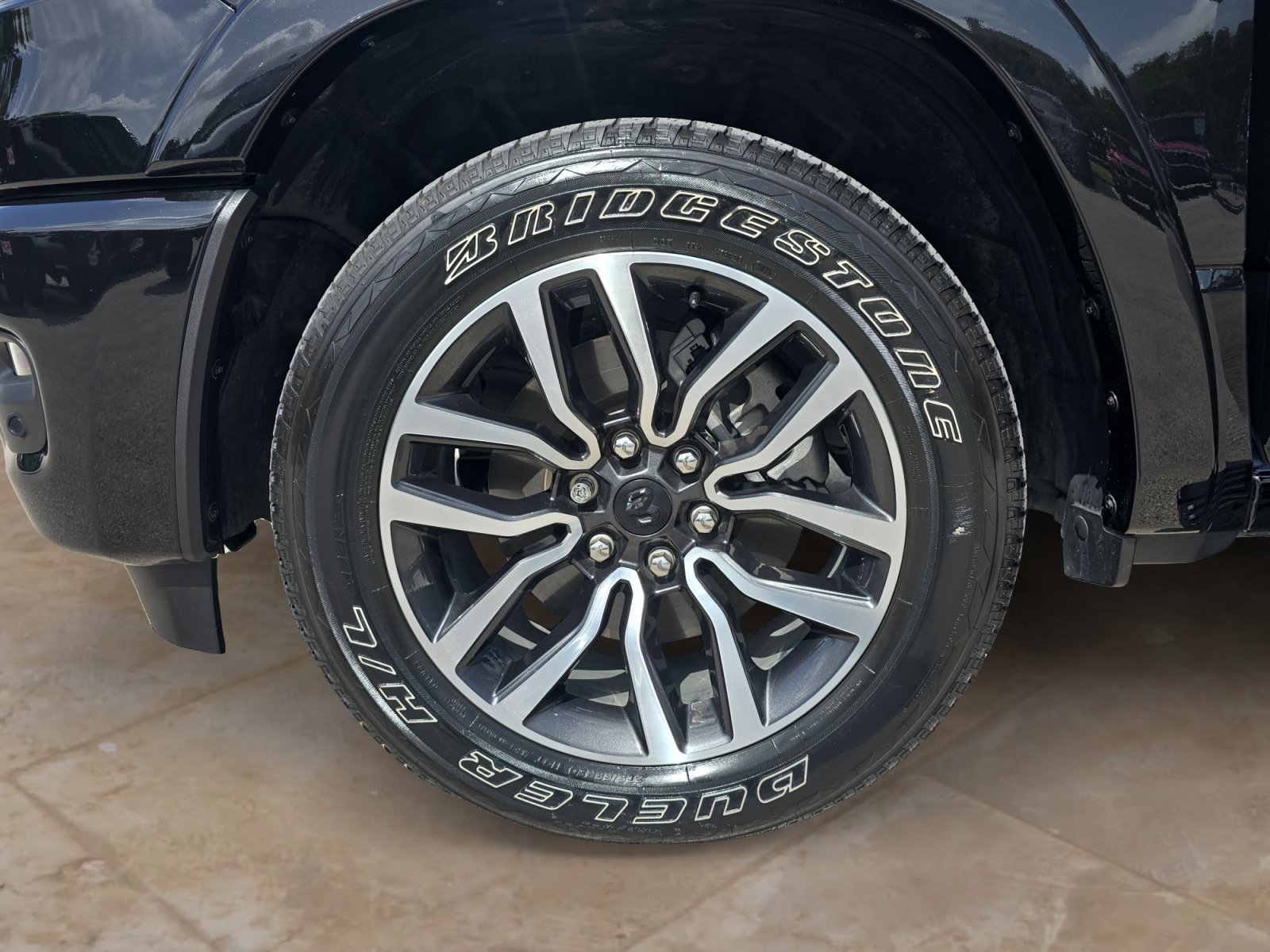 Used 2026 Diamond Black Crystal Pearlcoat Ram Limited image 30