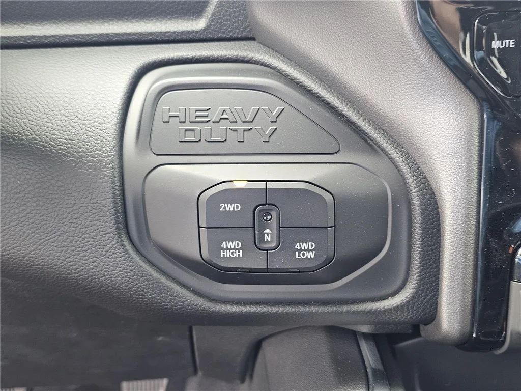 2026 RAM 3500 Laramie - Photo 25
