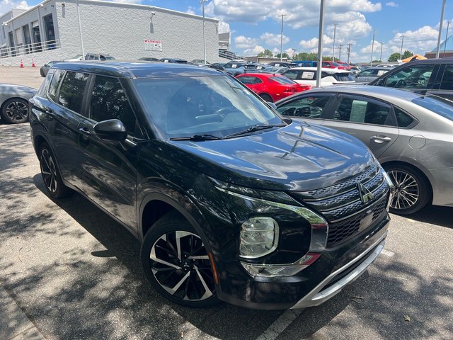 2022 Mitsubishi Outlander SE