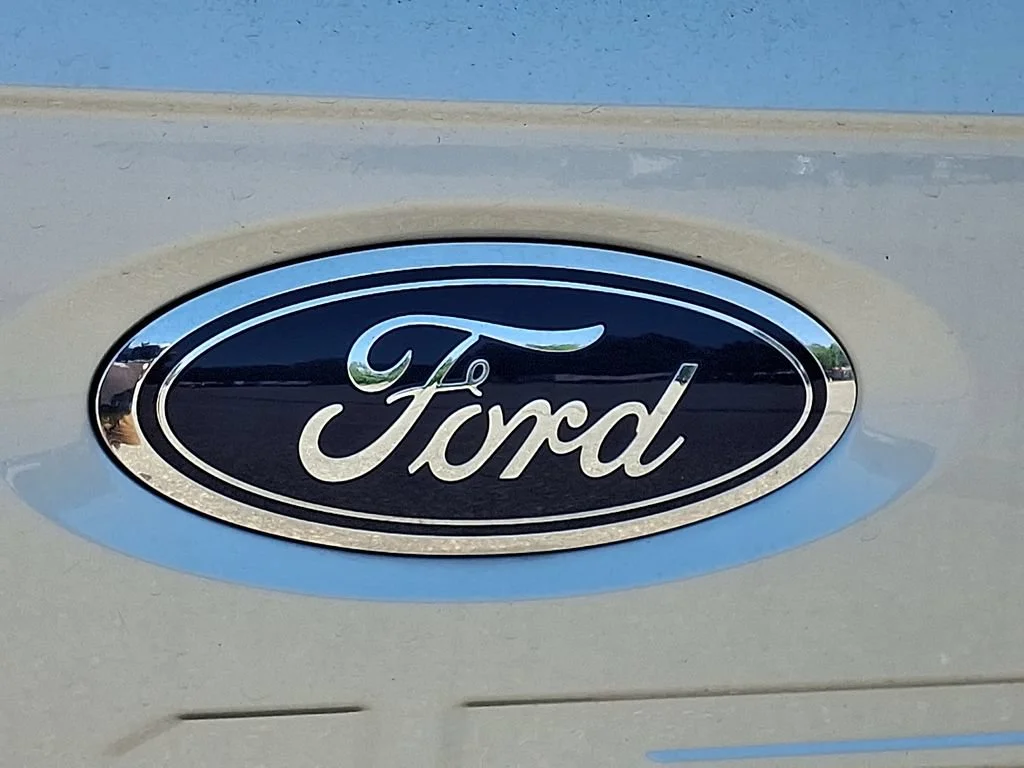 Used 2023 Silver Ford XLT image 31