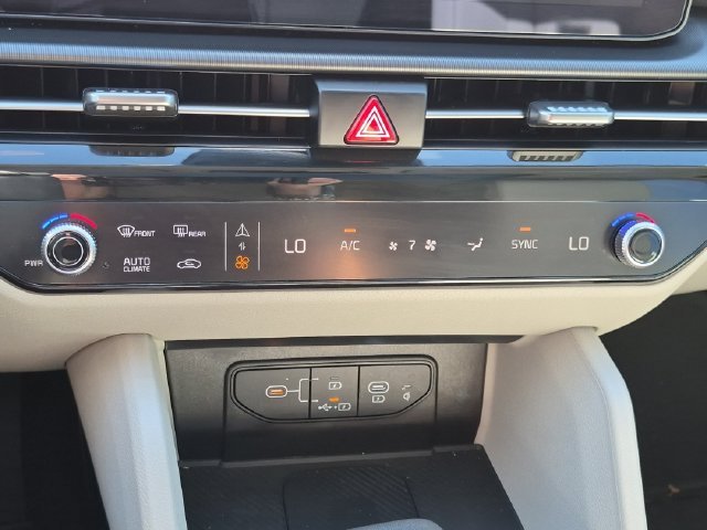 Used 2026 Black Kia EX image 22
