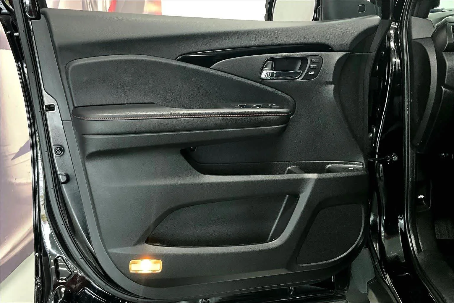 Used 2020 Crystal Black Pearl Honda Black Edition image 24
