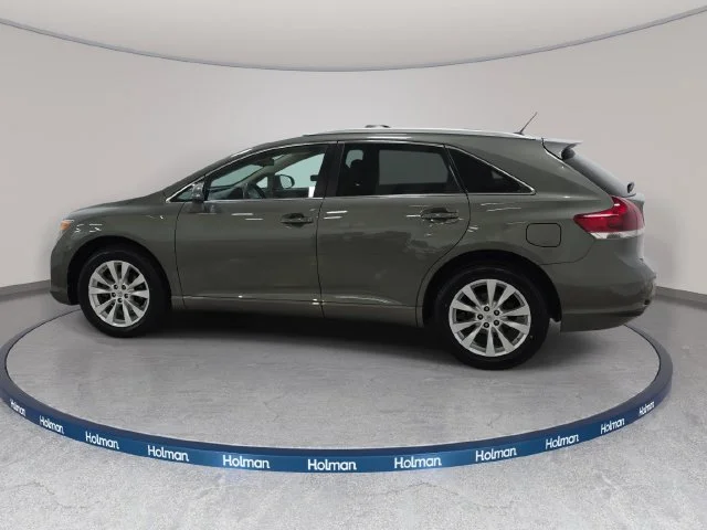 Used 2014 Green Toyota  image 9