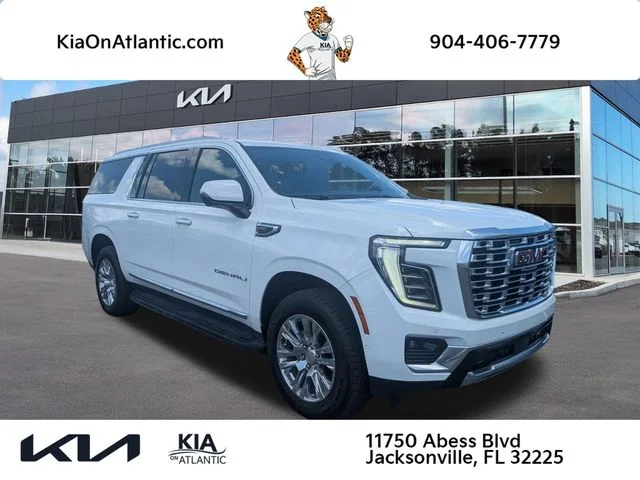 2025 GMC Yukon Denali AWD's photo