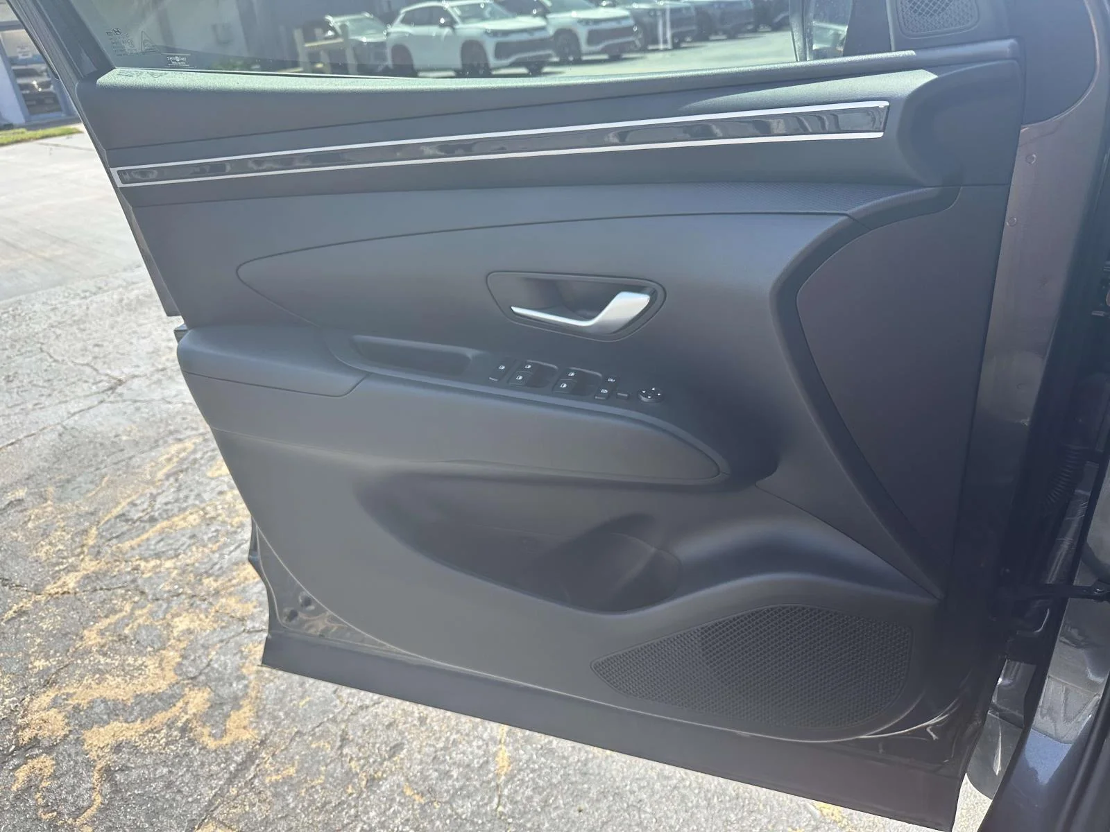 Used 2024 Hampton Gray Hyundai SE image 18