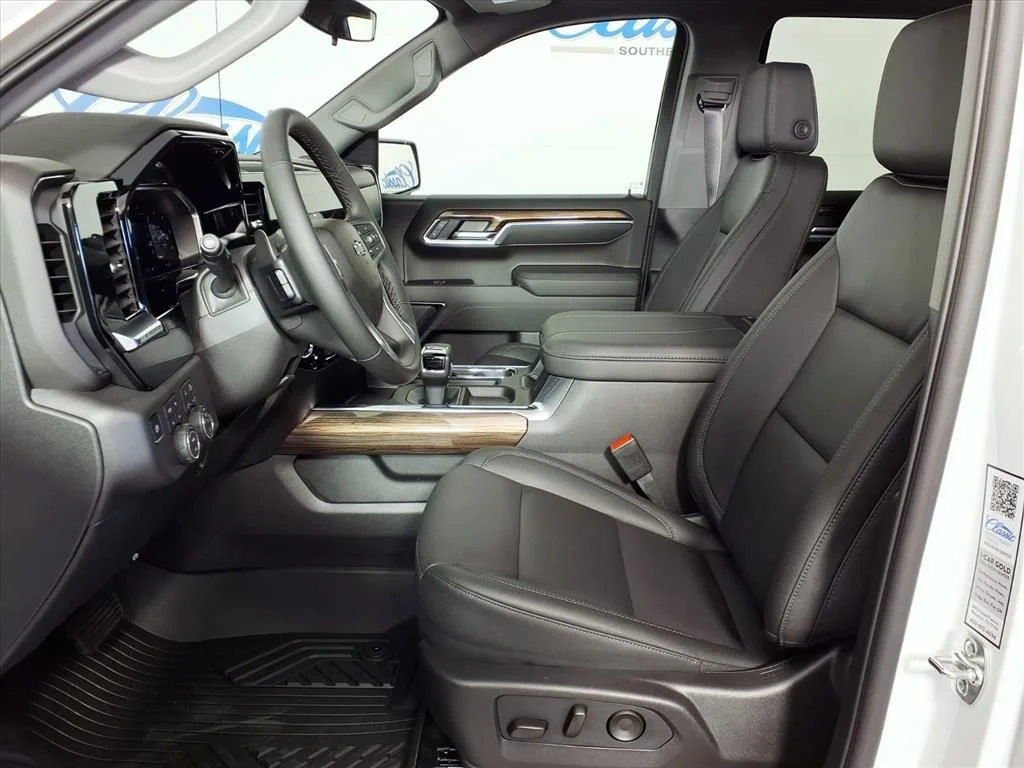 New 2026 Summit White Chevrolet LT Trail Boss image 19