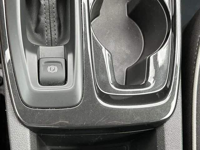 Used 2025 White Chevrolet LT image 23