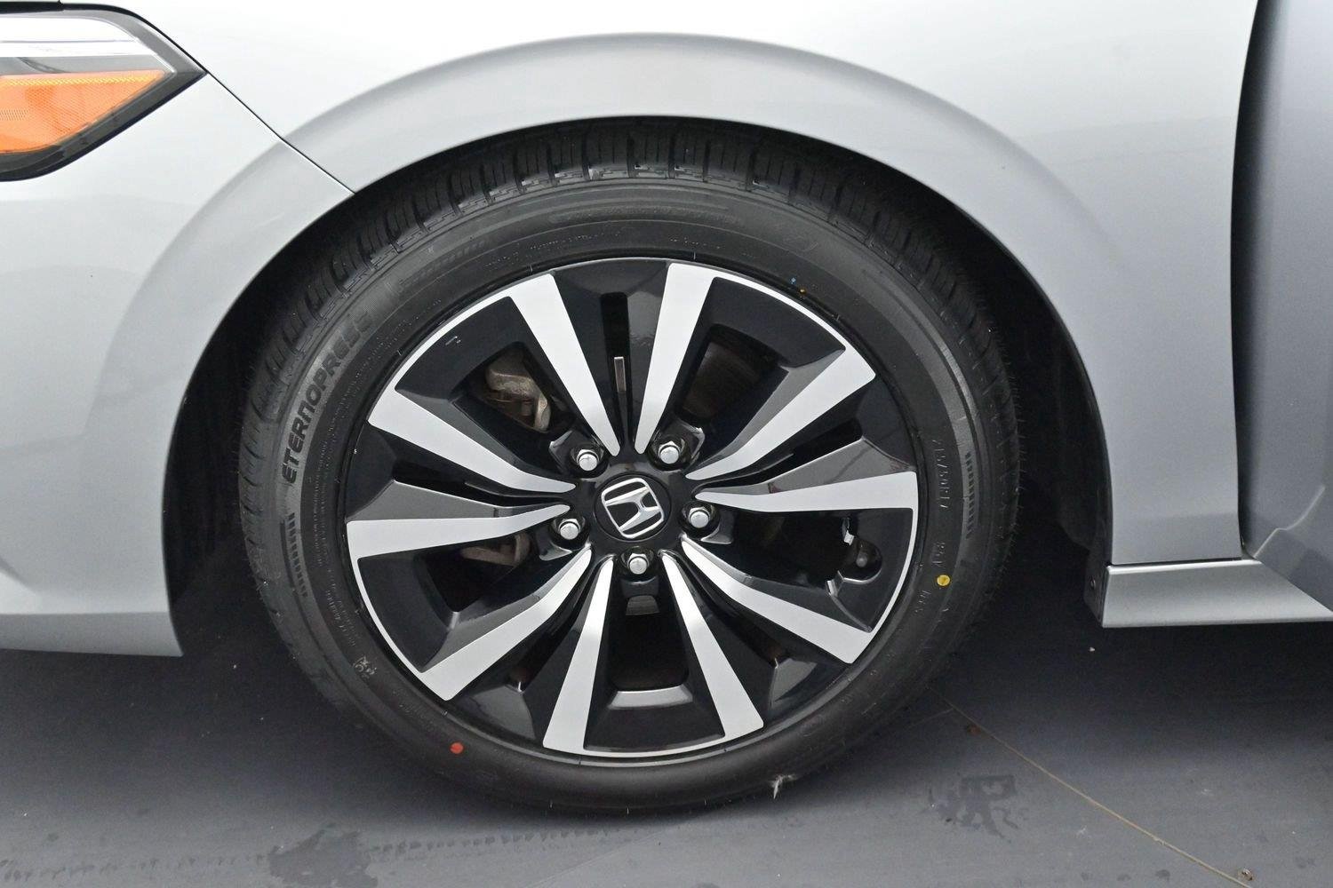 Used 2023 Lunar Silver Metallic Honda EX image 32
