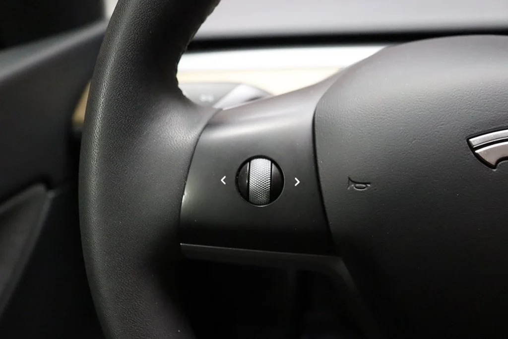 Used 2020 Solid Black Tesla Long Range image 47