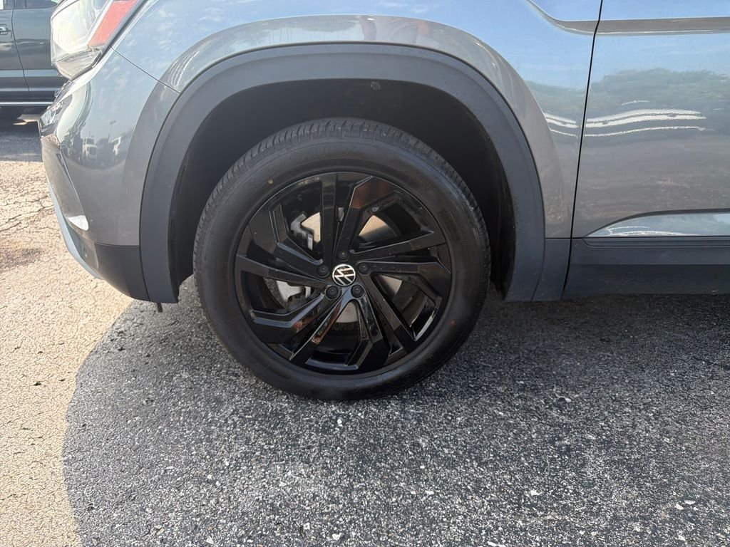 New 2026 Black Volkswagen 2.0T SE image 26