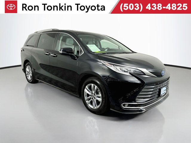 2022 Toyota Sienna Limited