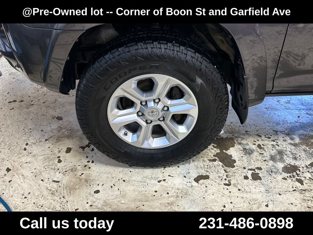 Used 2018 Gray Toyota SR5 Premium image 4