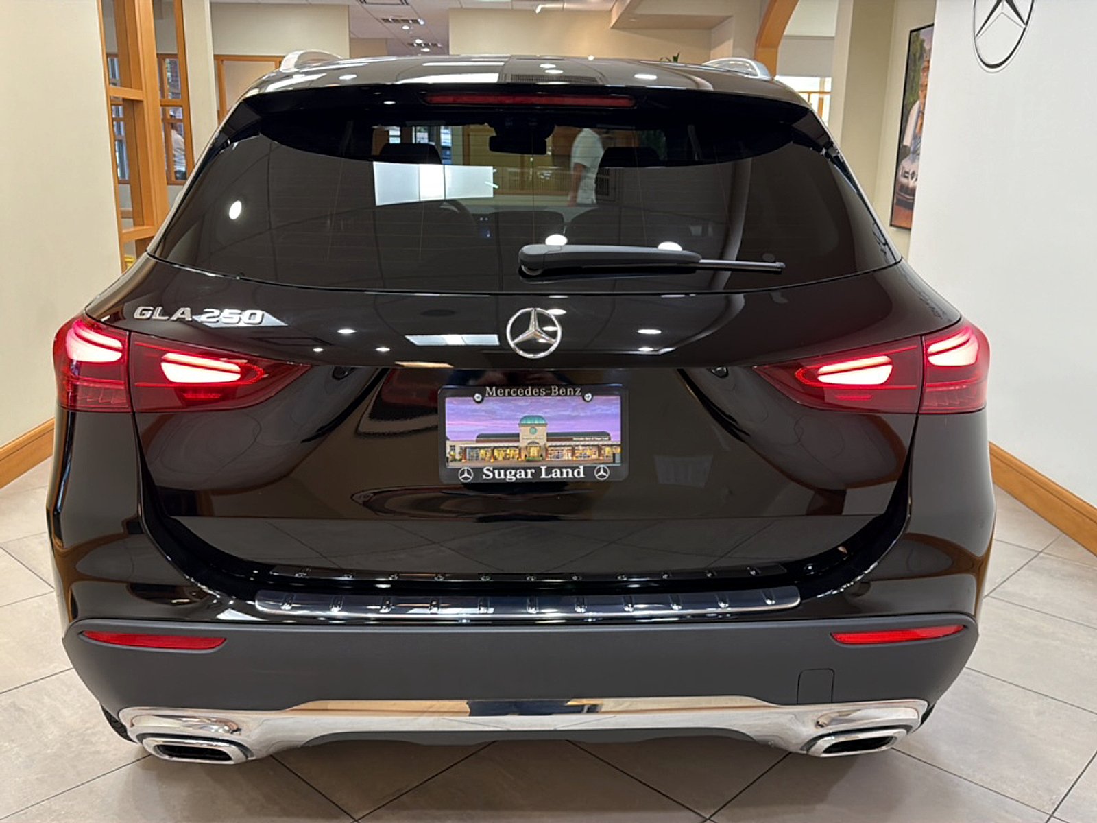 Used 2025 Night Black Mercedes-Benz 4MATIC® image 5