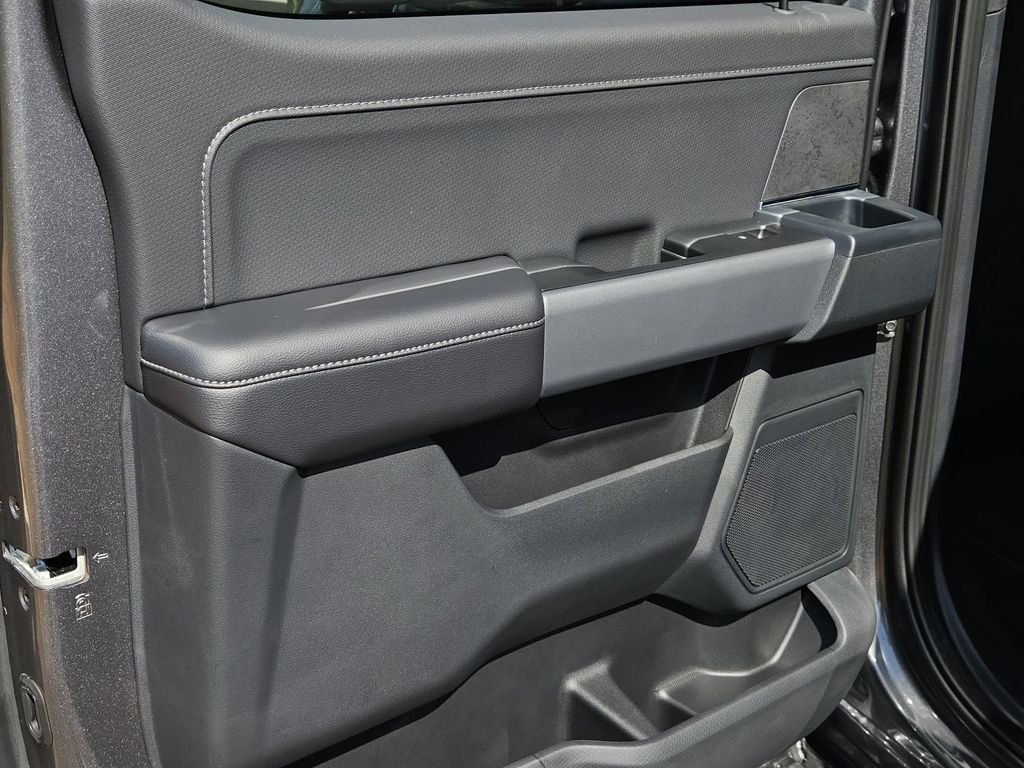 New 2026 Carbonized Gray Metallic Ford XLT image 37