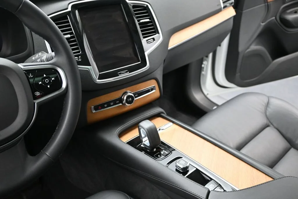 Certified Used 2023 Crystal White Volvo Plus image 14