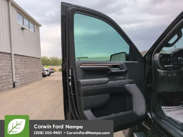 Used 2024 Black Chevrolet High Country image 10