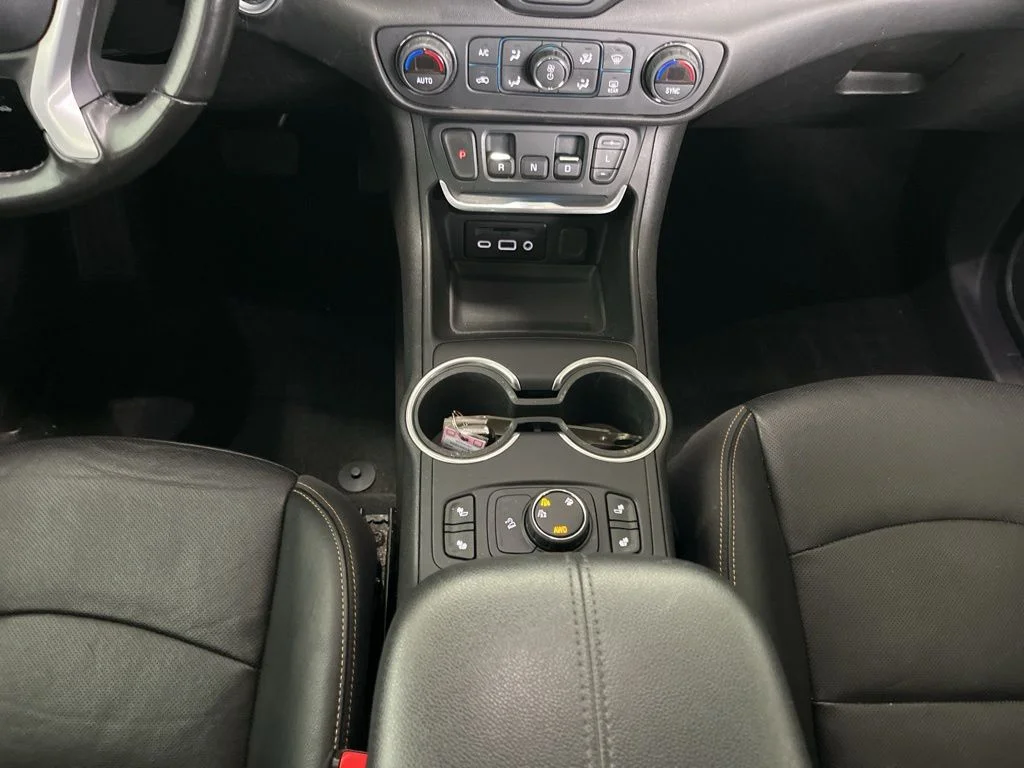 Used 2019 Gray GMC SLT image 10