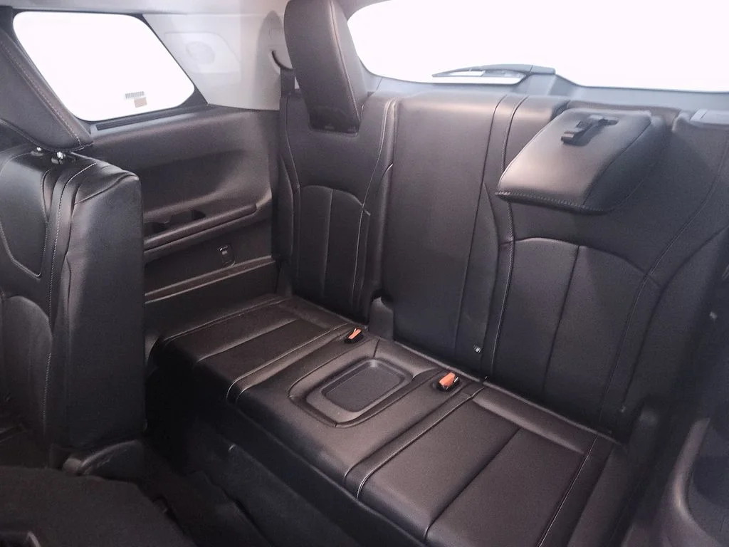 Used 2024 Red INFINITI LUXE image 24