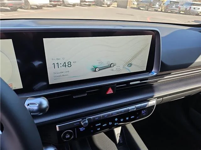 New 2025 Serenity White Hyundai SE image 16
