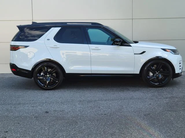 Used 2025 Fuji White Land Rover Dynamic SE image 5