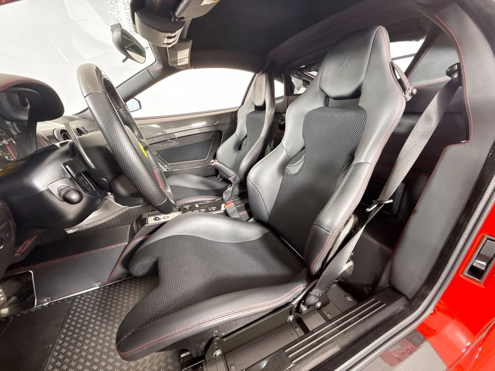 Used 2009 Red Scuderia Ferrari Scuderia image 9