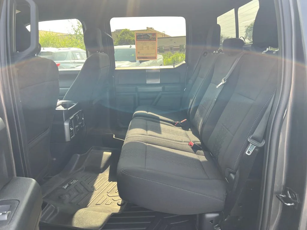 Used 2018 Gray Ford XLT image 40